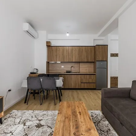 Apartment & Quiet Flat 1br By Pikhost *