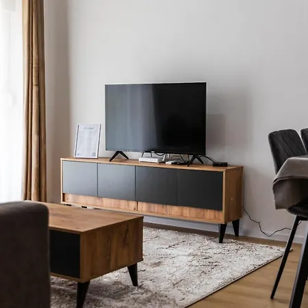 & Quiet Flat 1br By Pikhost Apartment