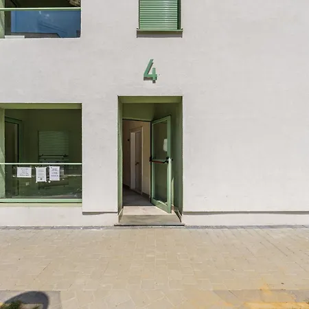 & Quiet Flat 1br By Pikhost Apartment *