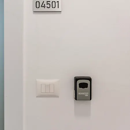 & Quiet Flat 1br By Pikhost Apartment *