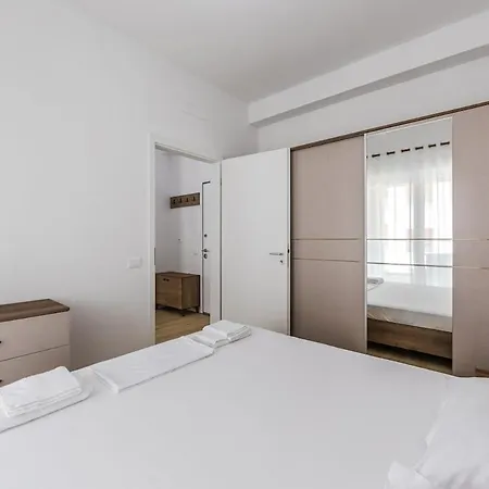 & Quiet Flat 1br By Pikhost Apartment *