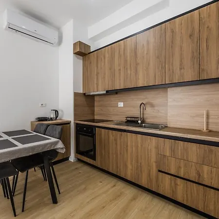 & Quiet Flat 1br By Pikhost Apartment Tirana